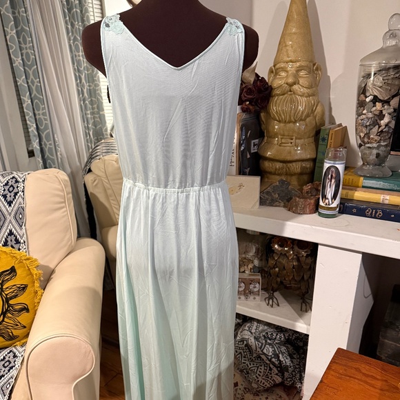 Vintage 1970’s Shadowline Spearmint Nightgown Size Medium - Picture 2 of 3